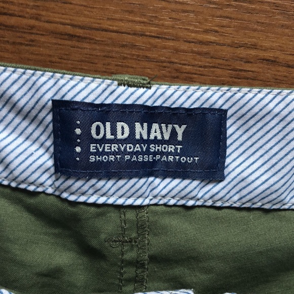 NWOT Old Navy olive Everyday shorts Size 12 - Picture 2 of 4